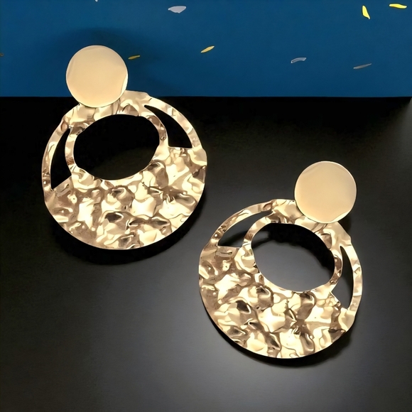 ποΈHammered Statement Circle Earrings 18K Gold Plated Stainless Steel Bold Chic - Picture 5 of 12